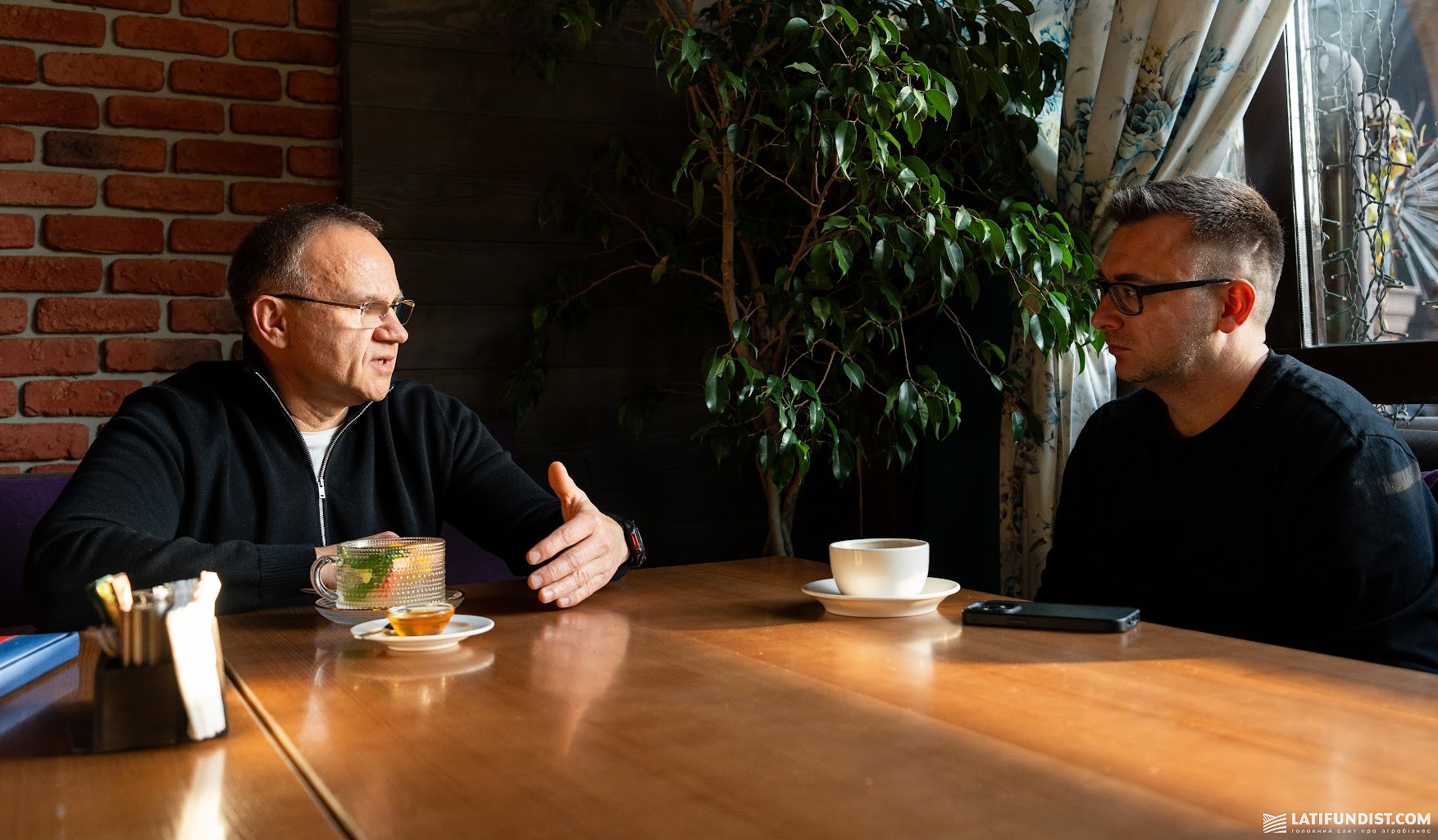 Геннадій Клименко, CEO «Транс Трейд Холдинг» та Костянтин Ткаченко, головний редактор Latifundist.com